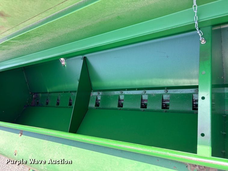 image for item DY0778 1992 John Deere 455 grain drill