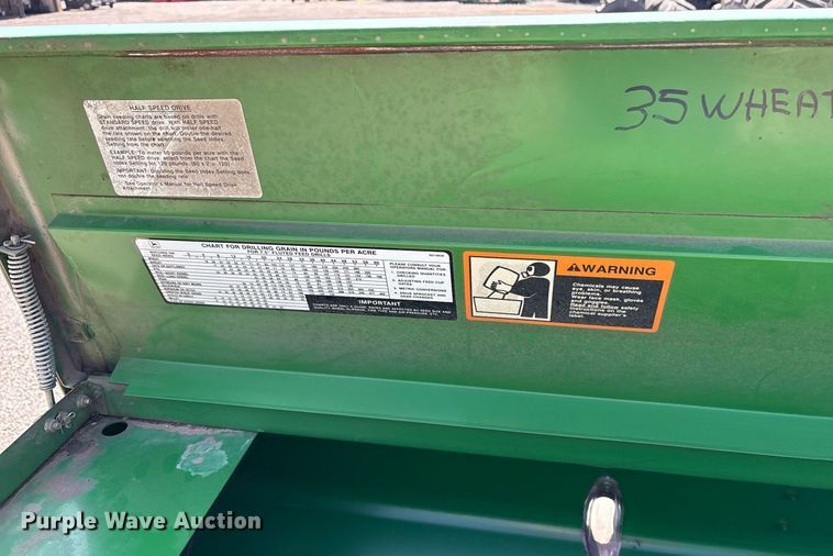 image for item DY0778 1992 John Deere 455 grain drill