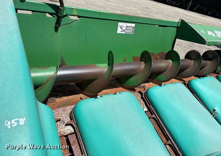 image for item DY0779 John Deere 893 corn head