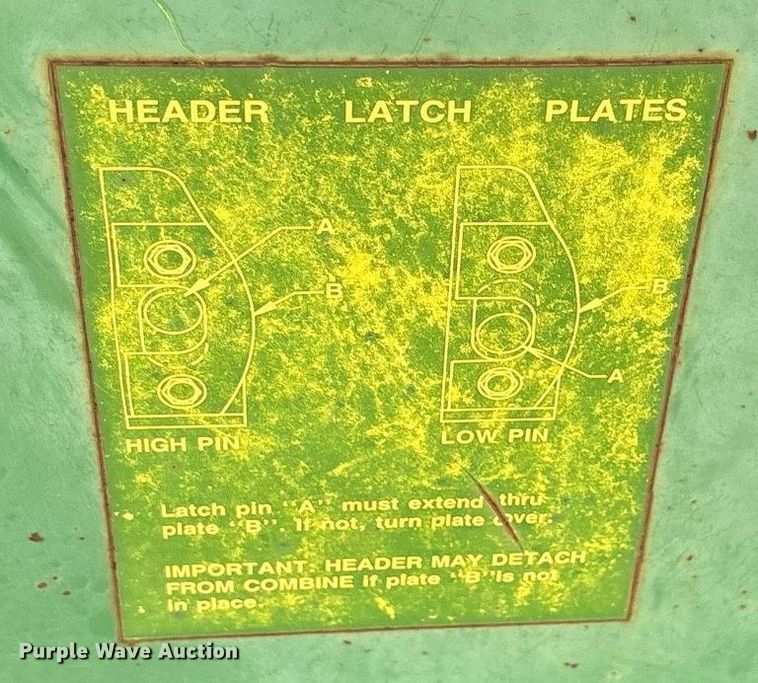 image for item DY0779 John Deere 893 corn head