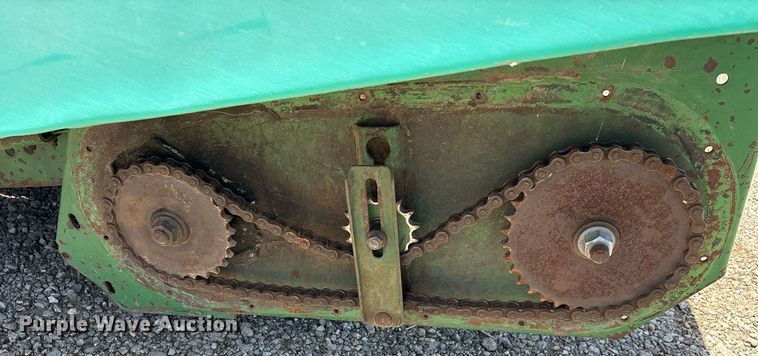image for item DY0779 John Deere 893 corn head