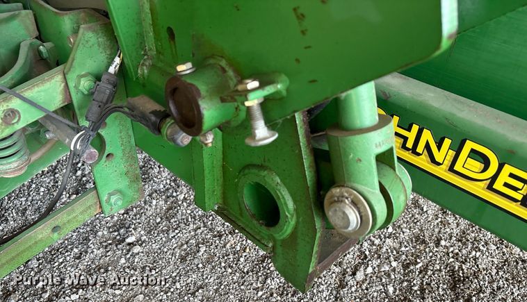 image for item DY0780 2001 John Deere 177ONT planter