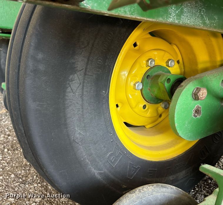 image for item DY0780 2001 John Deere 177ONT planter