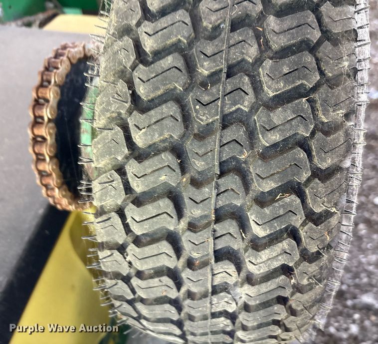 image for item DY0780 2001 John Deere 177ONT planter