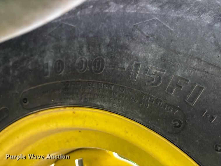 image for item DY0780 2001 John Deere 177ONT planter