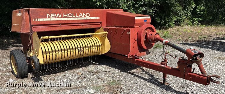 image for item DY0781 New Holland 316 small square baler