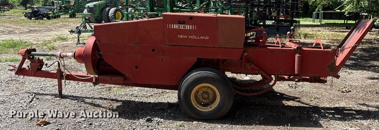 image for item DY0781 New Holland 316 small square baler