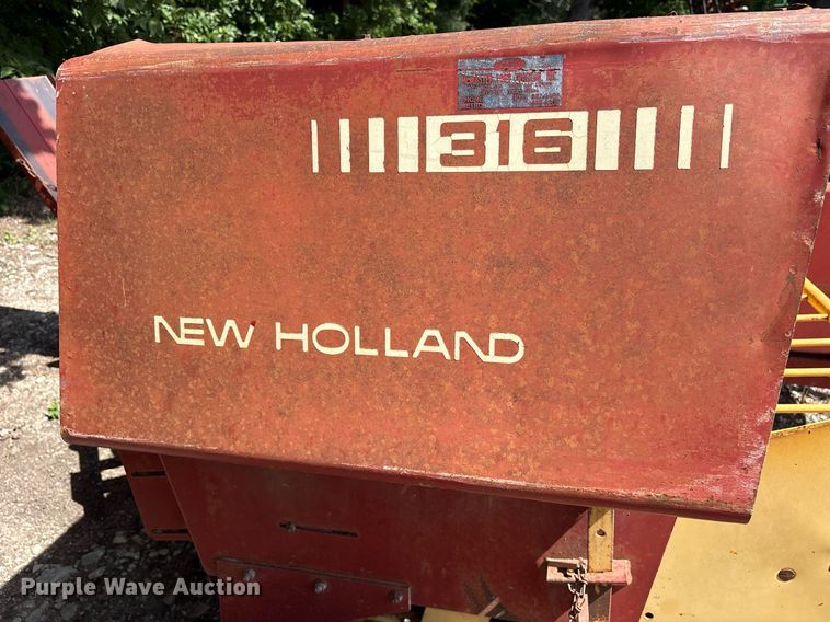 image for item DY0781 New Holland 316 small square baler