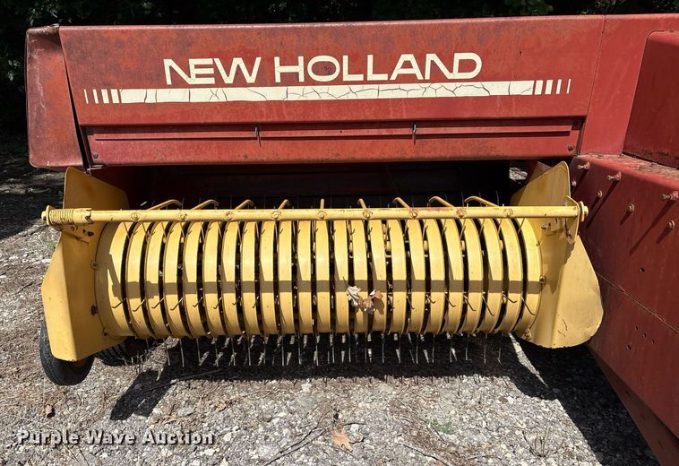 image for item DY0781 New Holland 316 small square baler