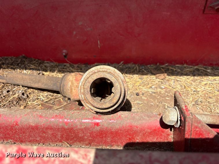 image for item DY0781 New Holland 316 small square baler