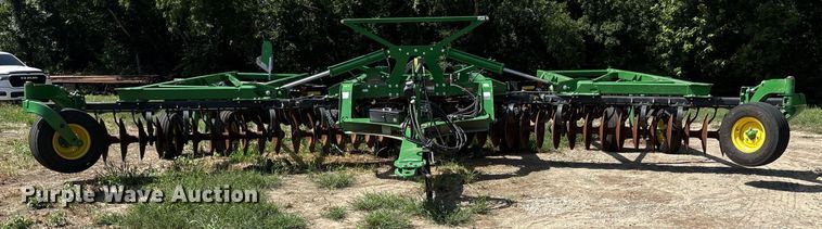 image for item DY0784 2023 John Deere 2633 tandem disk