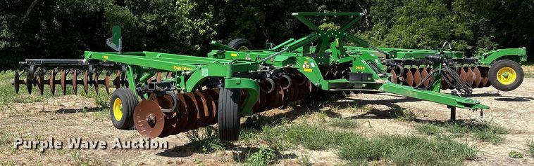 image for item DY0784 2023 John Deere 2633 tandem disk