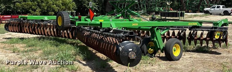 image for item DY0784 2023 John Deere 2633 tandem disk