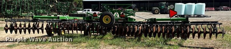 image for item DY0784 2023 John Deere 2633 tandem disk