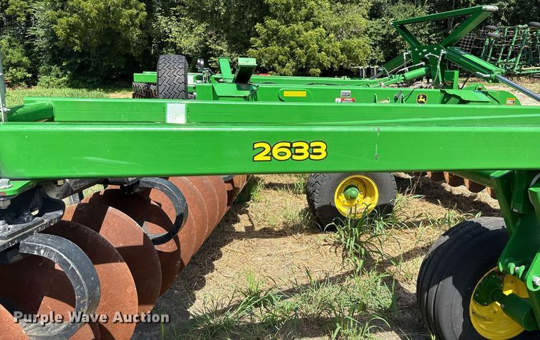 image for item DY0784 2023 John Deere 2633 tandem disk