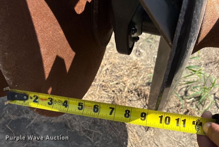 image for item DY0784 2023 John Deere 2633 tandem disk