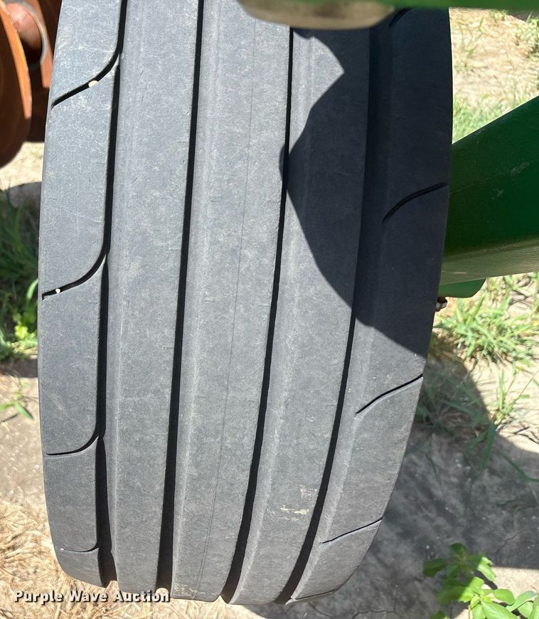 image for item DY0784 2023 John Deere 2633 tandem disk