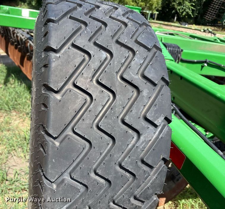 image for item DY0784 2023 John Deere 2633 tandem disk