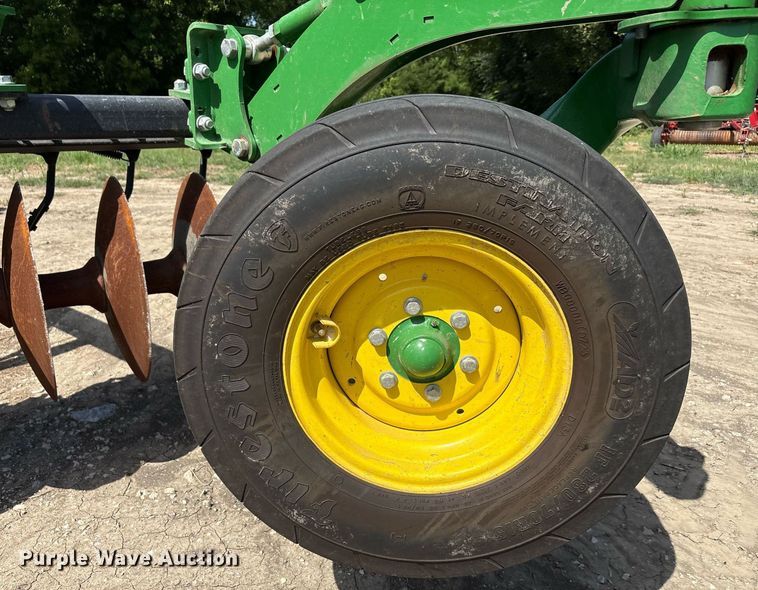 image for item DY0784 2023 John Deere 2633 tandem disk