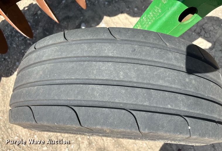 image for item DY0784 2023 John Deere 2633 tandem disk