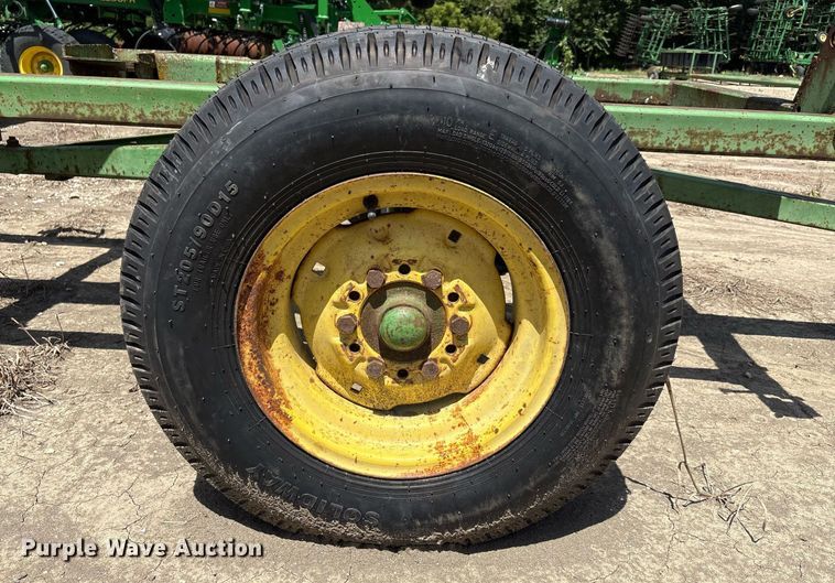 image for item DY0786 John Deere header trailer