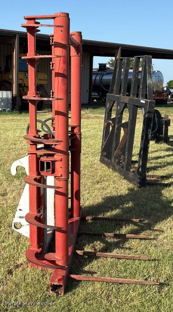 image for item DY0795 Bale Claw 5000VE bale carrier