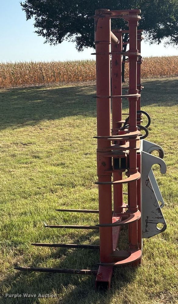 image for item DY0795 Bale Claw 5000VE bale carrier