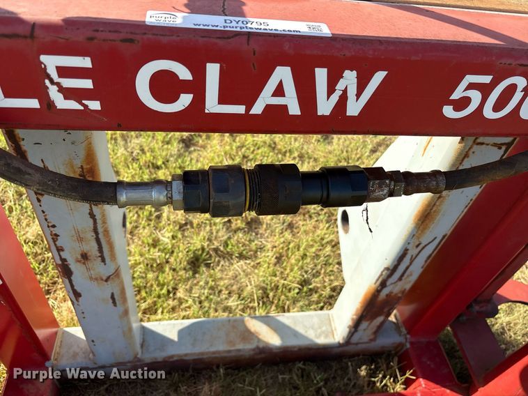 image for item DY0795 Bale Claw 5000VE bale carrier