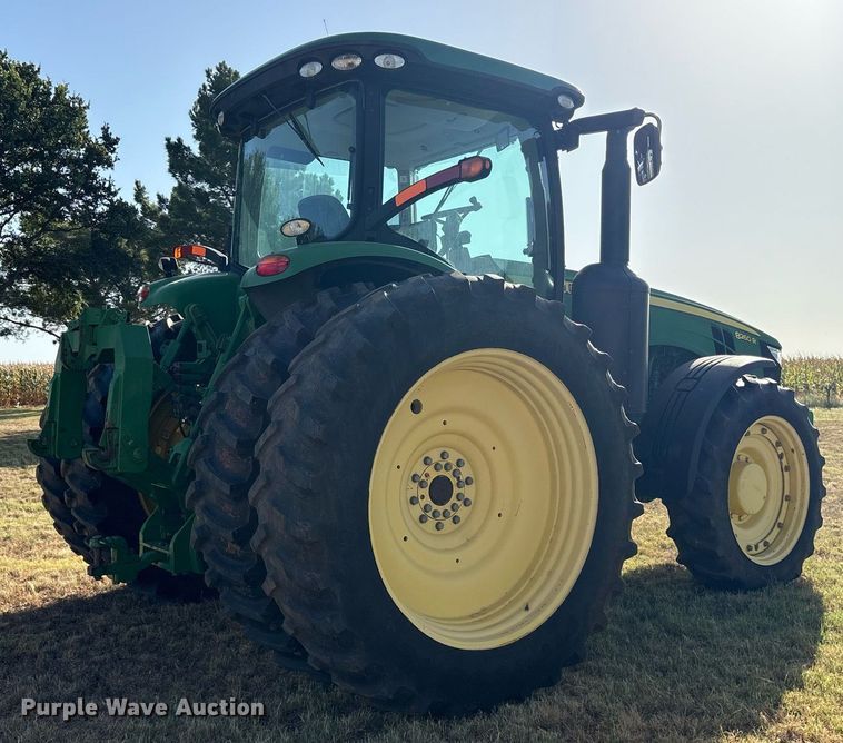 image for item DY0803 2011 John Deere 8260R MFWD tractor