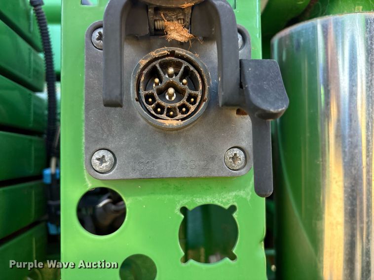 image for item DY0803 2011 John Deere 8260R MFWD tractor