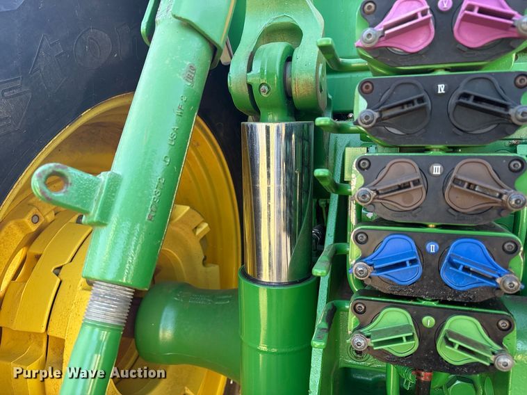 image for item DY0803 2011 John Deere 8260R MFWD tractor