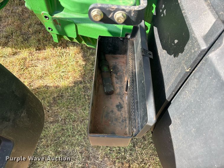 image for item DY0803 2011 John Deere 8260R MFWD tractor