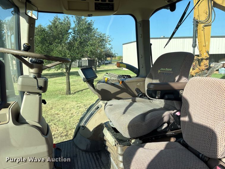 image for item DY0803 2011 John Deere 8260R MFWD tractor