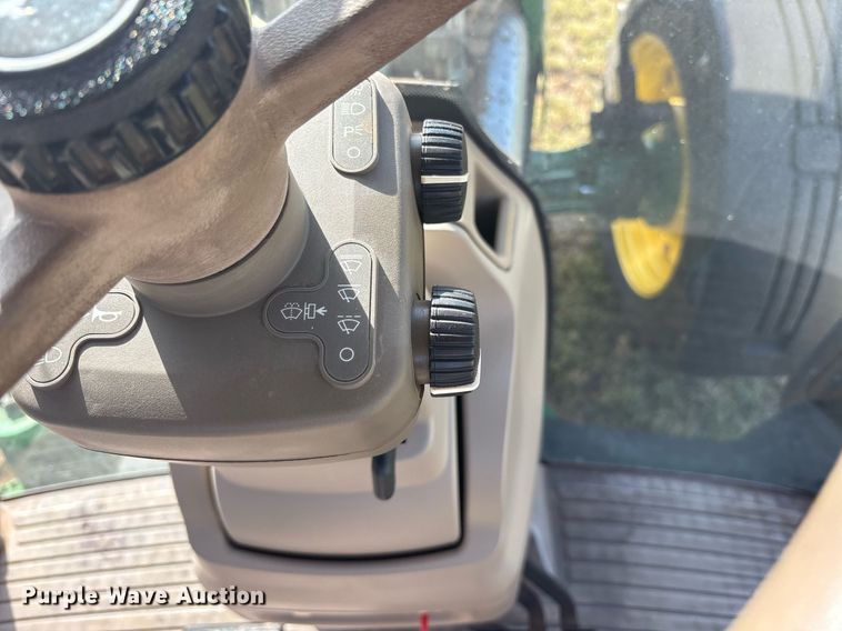 image for item DY0803 2011 John Deere 8260R MFWD tractor