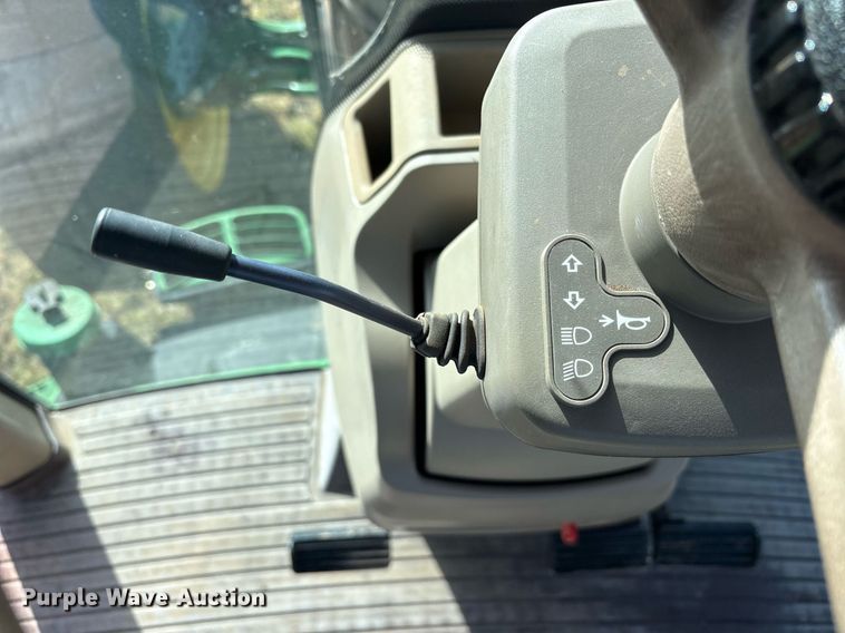 image for item DY0803 2011 John Deere 8260R MFWD tractor