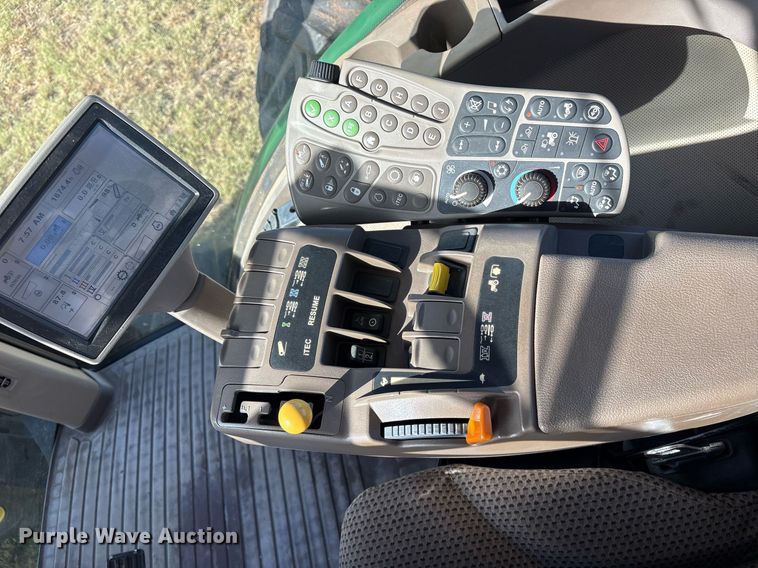 image for item DY0803 2011 John Deere 8260R MFWD tractor