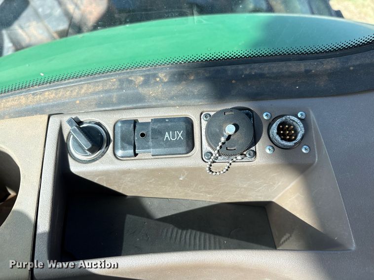 image for item DY0803 2011 John Deere 8260R MFWD tractor