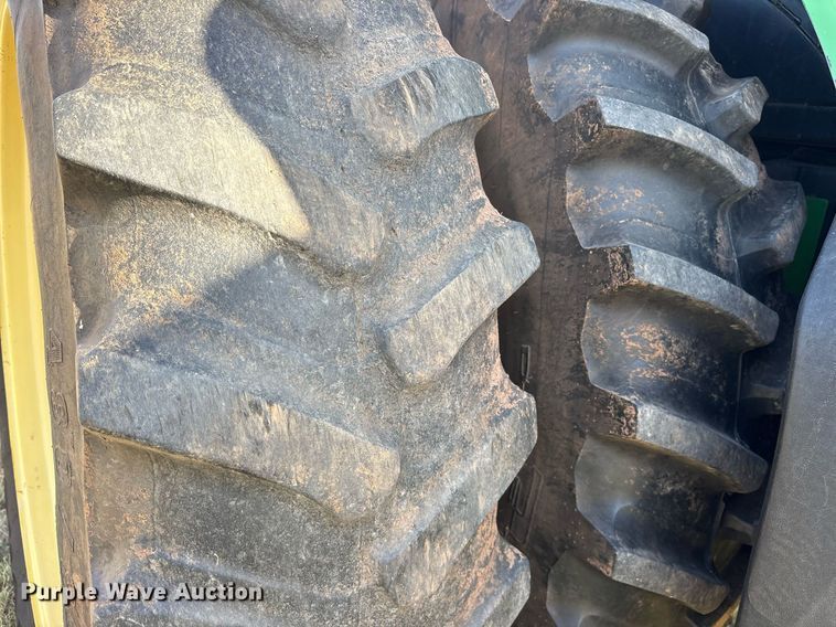 image for item DY0803 2011 John Deere 8260R MFWD tractor