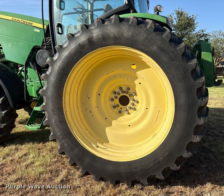 image for item DY0803 2011 John Deere 8260R MFWD tractor