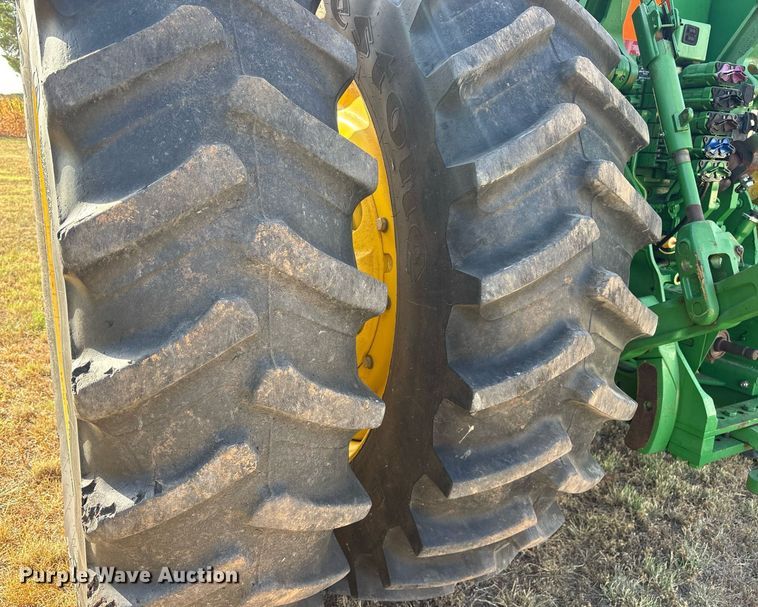 image for item DY0803 2011 John Deere 8260R MFWD tractor