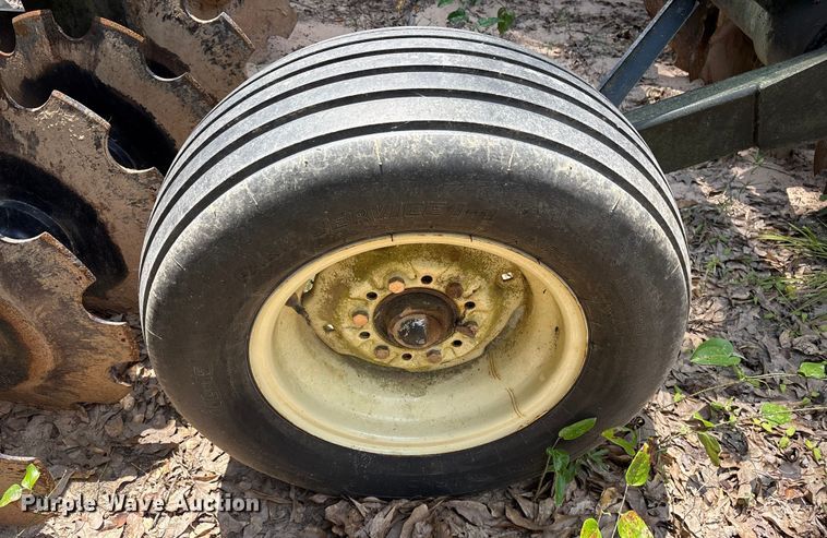 image for item DY0905 Armstrong Ag tandem disk