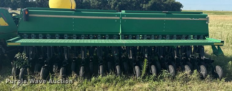 image for item DZ8718 2006 Great Plains 2N-3010 grain drill