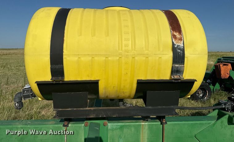 image for item DZ8718 2006 Great Plains 2N-3010 grain drill