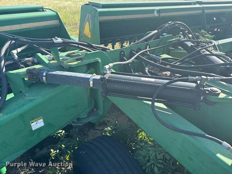 image for item DZ8718 2006 Great Plains 2N-3010 grain drill