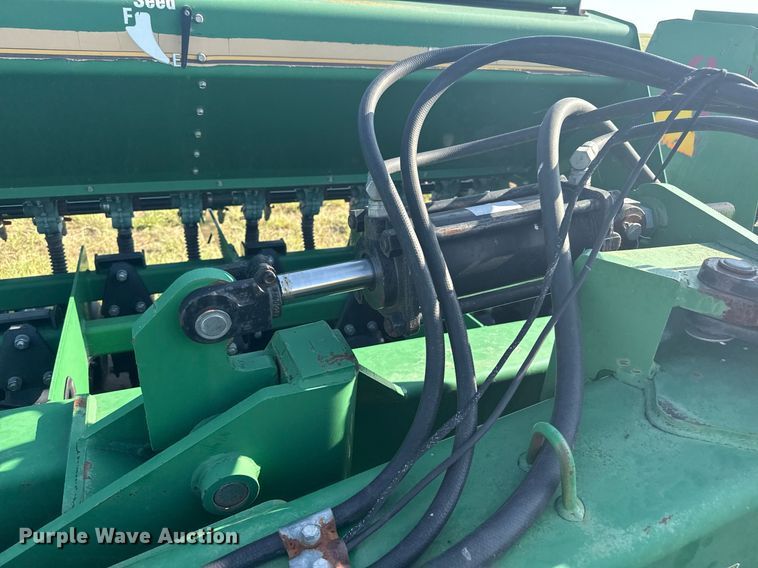 image for item DZ8718 2006 Great Plains 2N-3010 grain drill