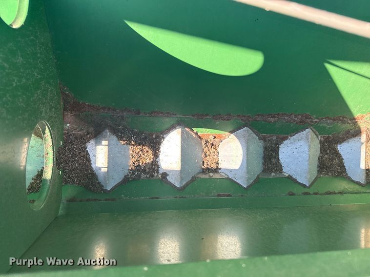 image for item DZ8718 2006 Great Plains 2N-3010 grain drill