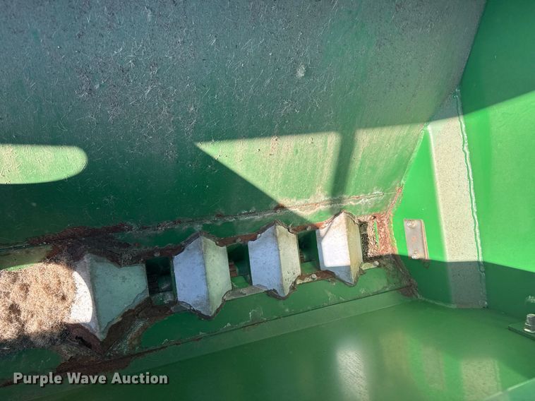 image for item DZ8718 2006 Great Plains 2N-3010 grain drill