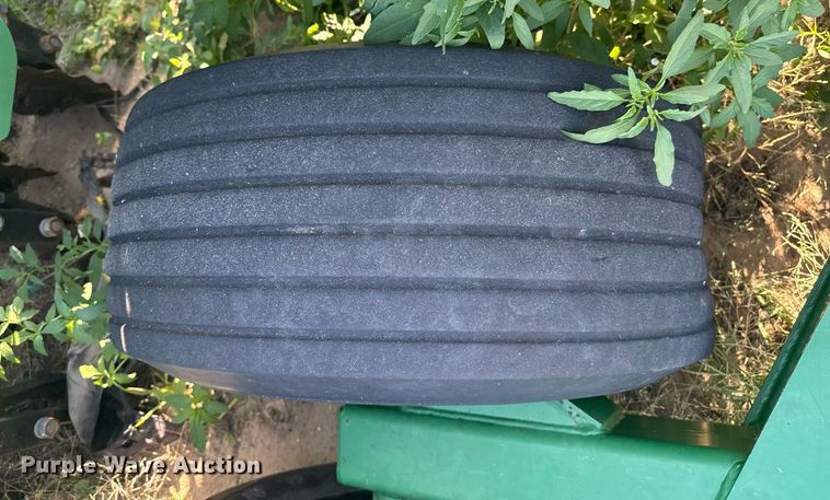 image for item DZ8718 2006 Great Plains 2N-3010 grain drill