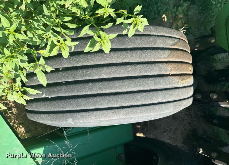 image for item DZ8718 2006 Great Plains 2N-3010 grain drill