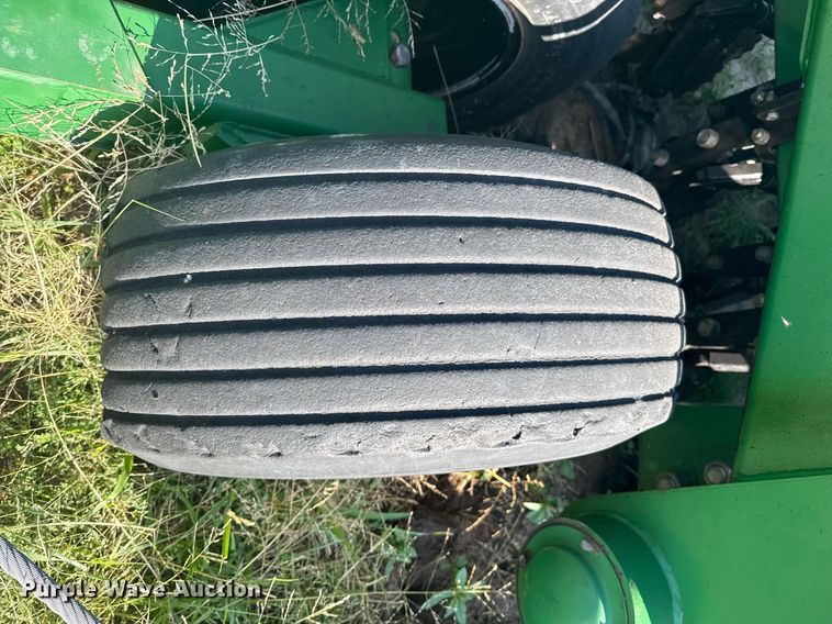 image for item DZ8718 2006 Great Plains 2N-3010 grain drill